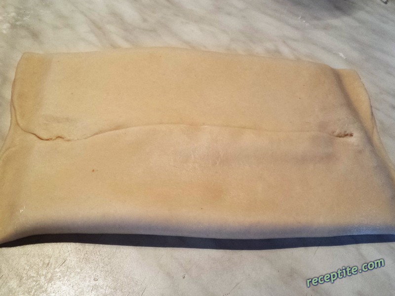 Снимки към Кифли с мас