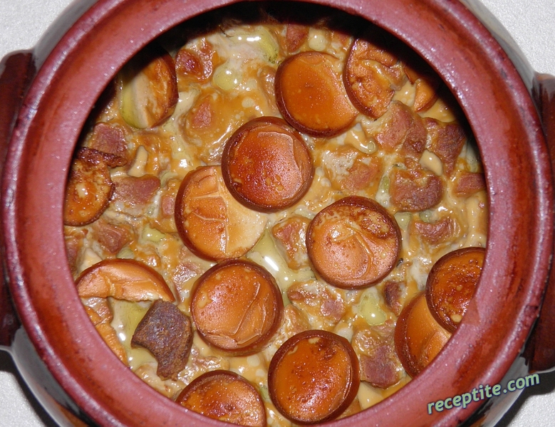 Снимки към Мариновани свински хапки в гърне