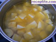 снимка 4 към рецепта Задушени картофи с наденица