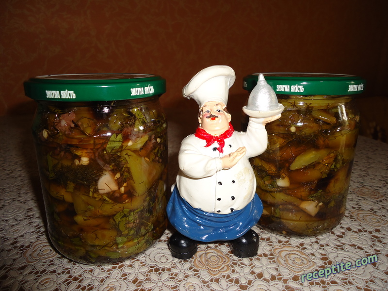 Снимки към Мариновани люти чушлета