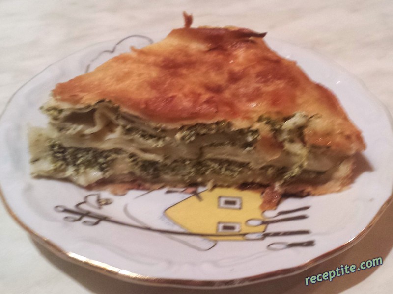 Снимки към Баница с кори печени на сач