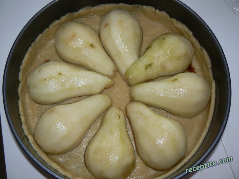Снимки към Сладкиш с круши и желе от боровинки