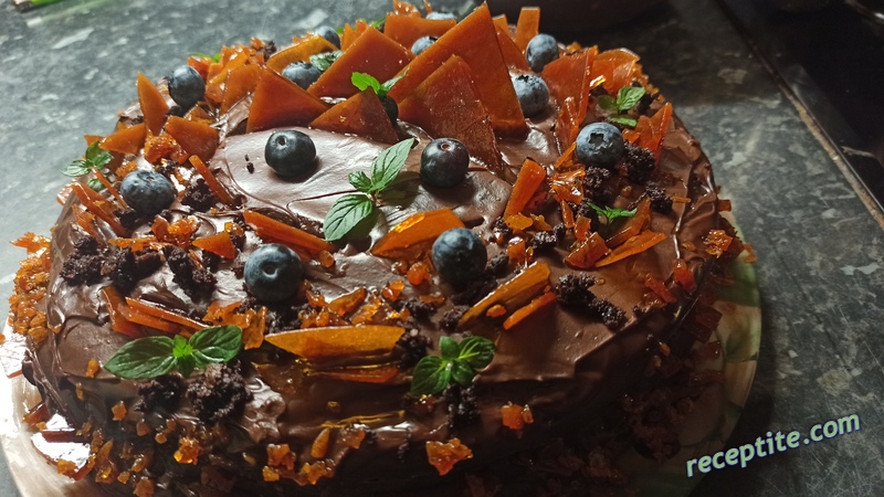 Снимки към Шоколадова торта със солен карамел