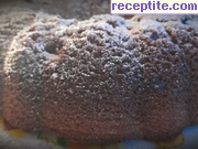 снимка 4 към рецепта Какаов кекс с шоколад и орехи
