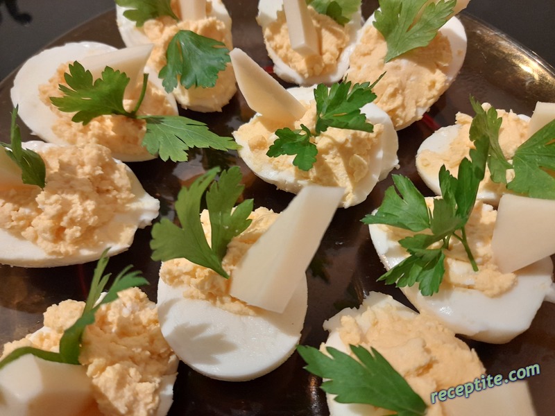 Снимки към Яйца с плънка