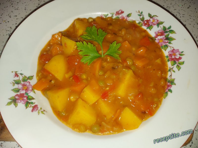 Снимки към Яхния от грах и картофи