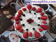 снимка 2 към рецепта Здравословна торта за рожден ден