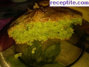 снимка 2 към рецепта Зелен кекс със спанак, банан и ябълка