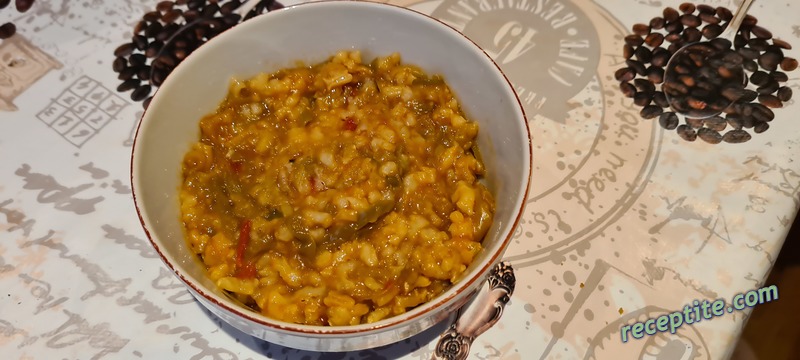 Снимки към Ориз с домати и праз