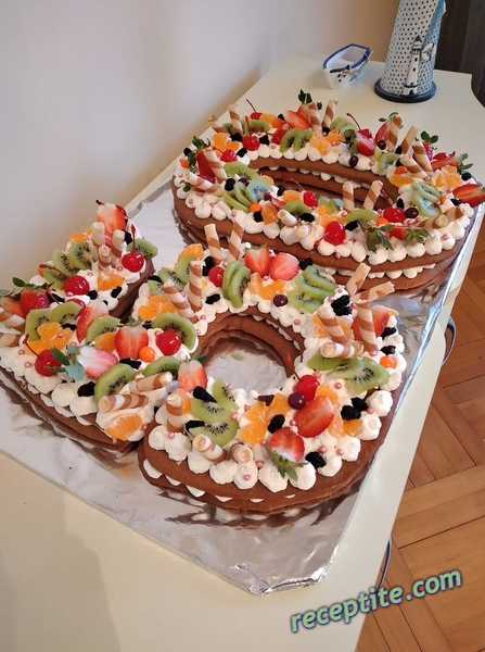 Снимки към Торта буква, цифра (cream tart)