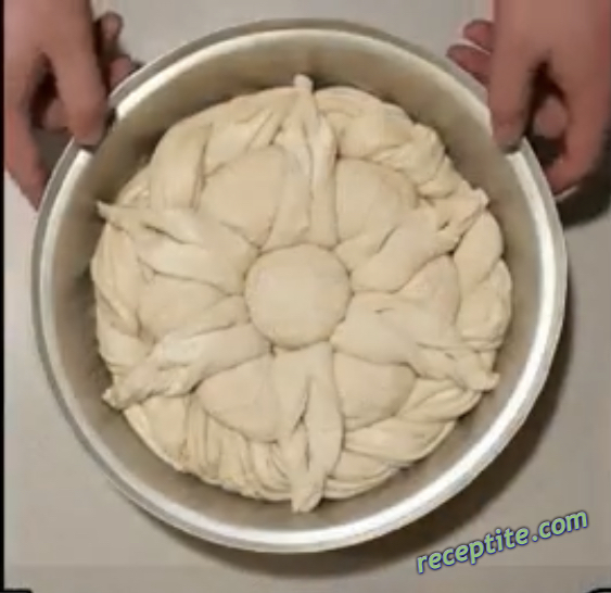 Снимки към Питка с мая за Коледа