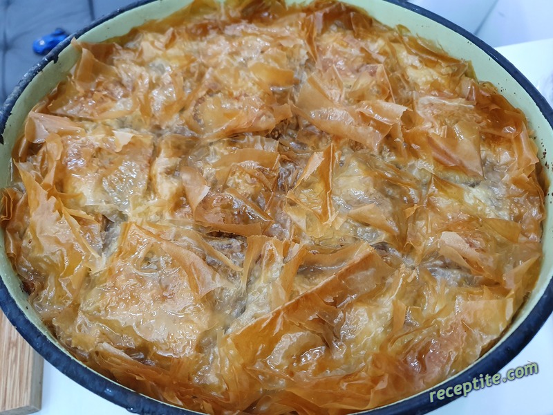 Снимки към Баклава с готови обикновени кори
