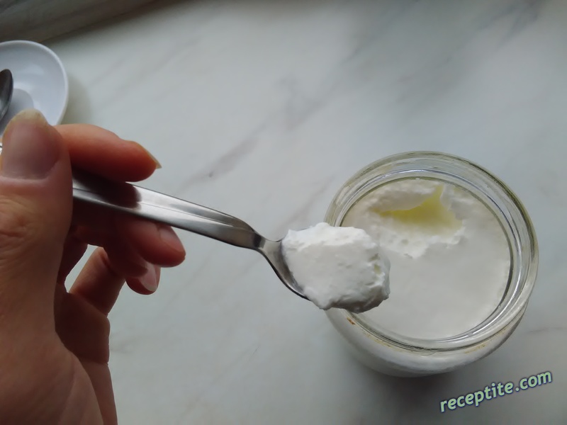Снимки към Кисело мляко