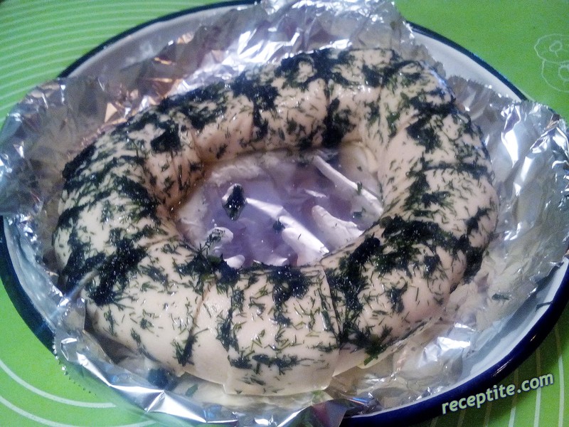 Снимки към Руло с кренвирш и моцарела