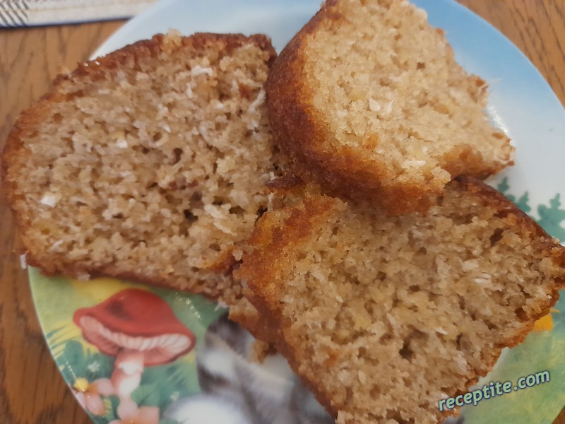 Снимки към Кекс с ябълки и кокос