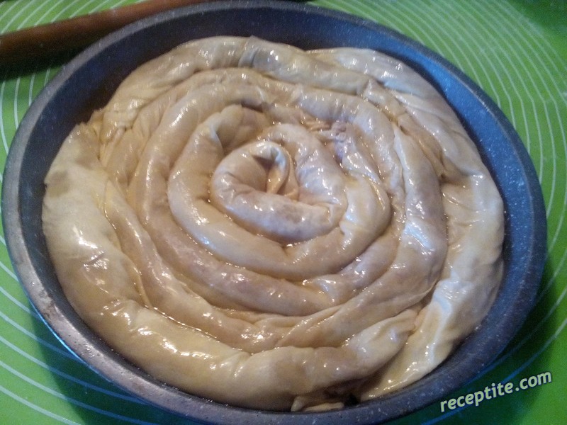 Снимки към Баница с ябълки