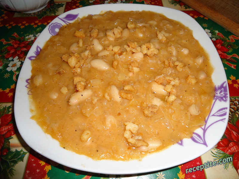 Снимки към Боб с кисело зеле