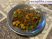Японски спагети с миди и зеленчуци