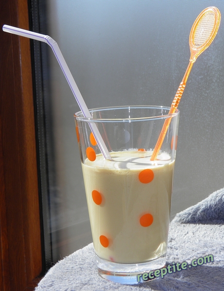 Снимки към Манго ласи (Mango Lassi)