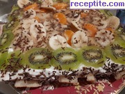 снимка 12 към рецепта Сметанова торта с плодове и лек крем
