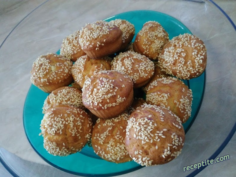 Снимки към Сладки мъфини със сирене за деца над 1 година
