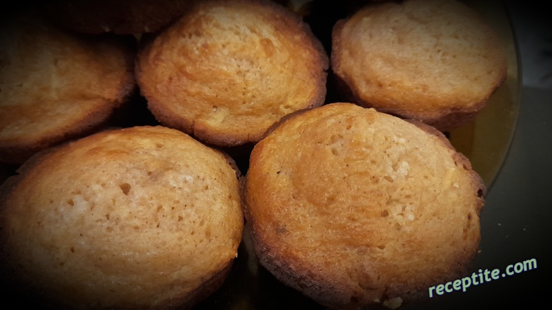 Снимки към Мъфини с ябълки