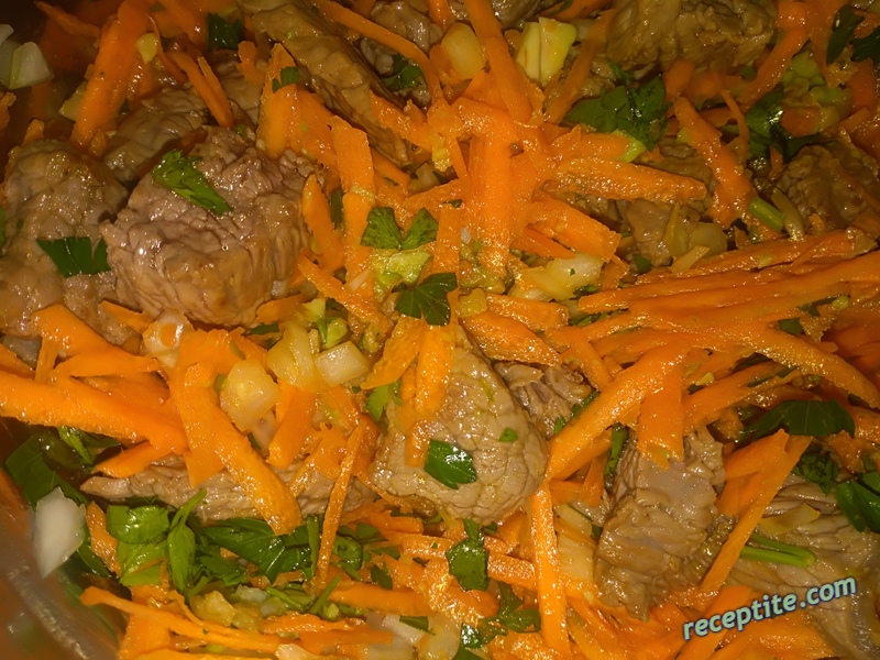 Снимки към Салата с моркови и телешки стек аламинут