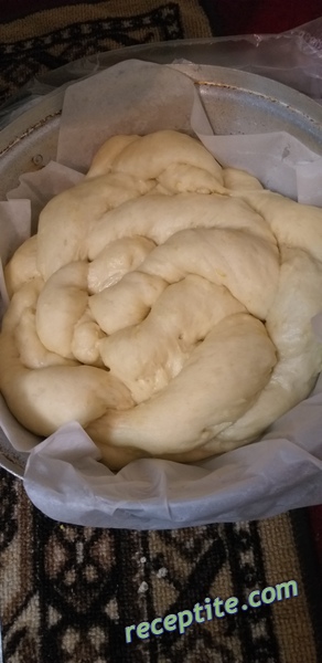 Снимки към Козунак на конци