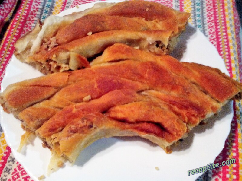 Снимки към Баница с кайма и булгур