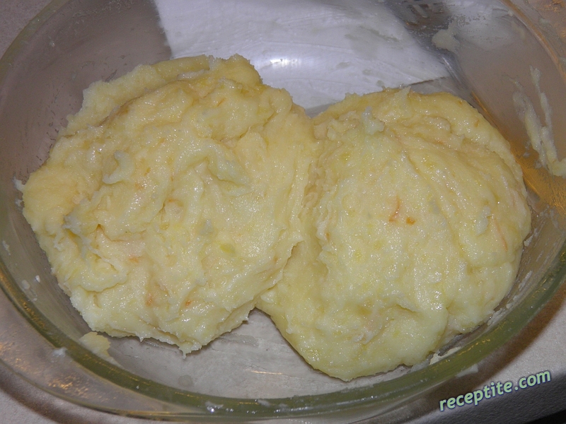Снимки към Питa с картофи (Patates dolgulu pide)