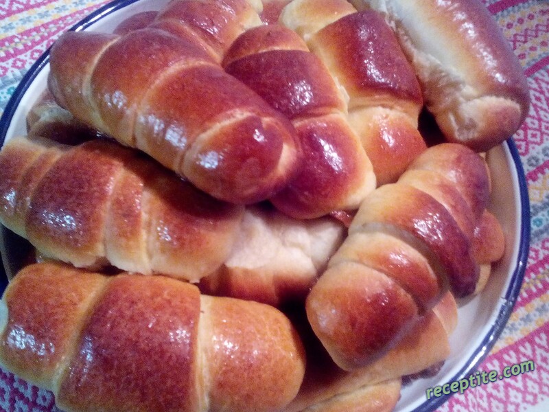 Снимки към Бриоши с кисело мляко