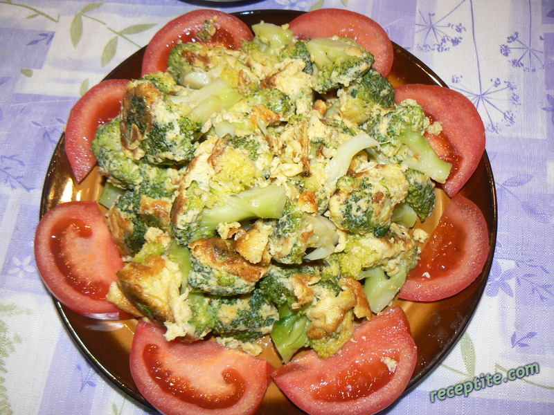 Снимки към Панирани броколи с млечно-чеснов сос