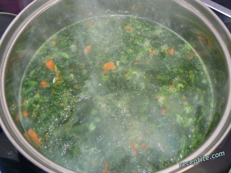 Снимки към Зелена крем-супа
