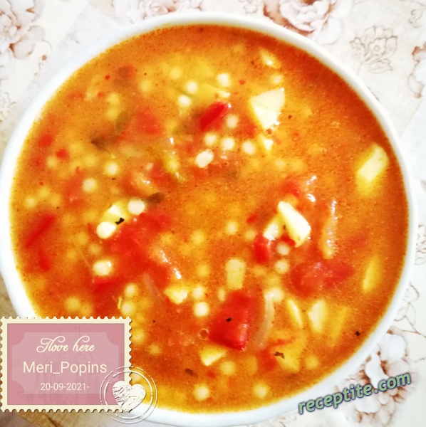 Снимки към Есенна супа с чушки, бейби картофки и кускус