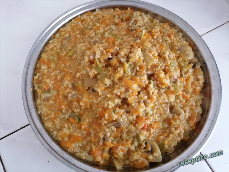 Снимки към Булгур с гъби и бамя на тиган