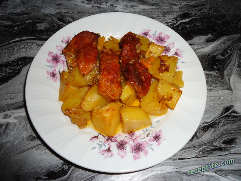 Снимки към Свинско с картофи на фурна