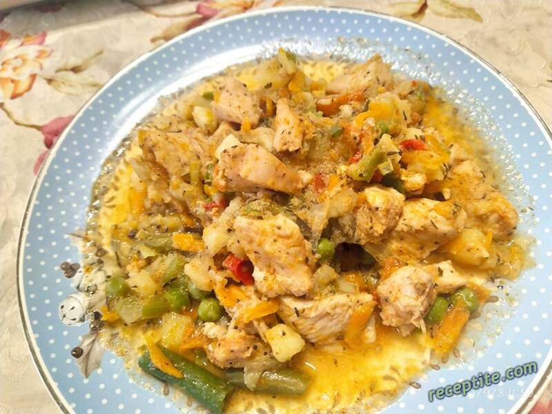 Снимки към Пилешка яхния с много зеленчуци