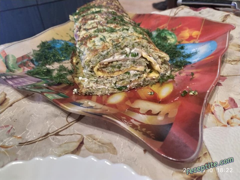 Снимки към Руло от тиквички с крема сирене и чедър