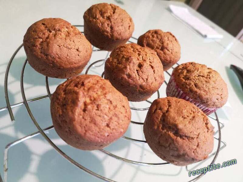 Снимки към Мъфини с банани