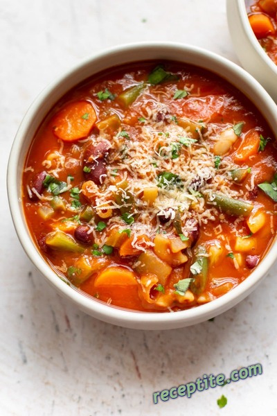 Снимки към Супа Minestrone с доматено пюре
