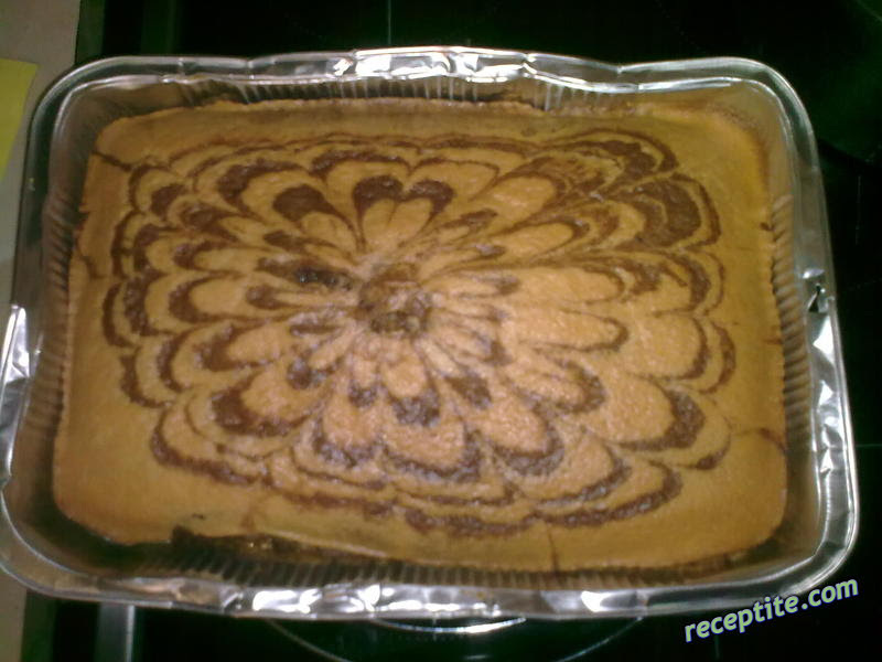 Снимки към Пухкав мраморен кекс