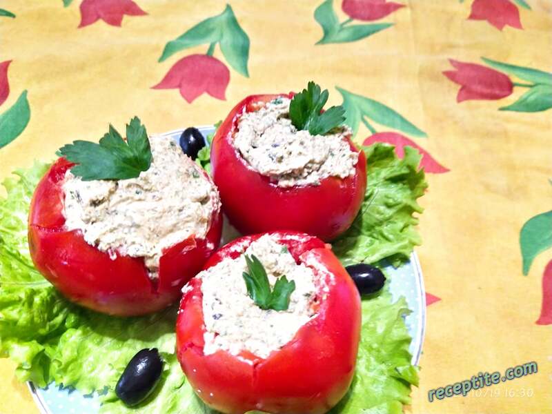 Снимки към Пълнени домати с крема сирене и маслини