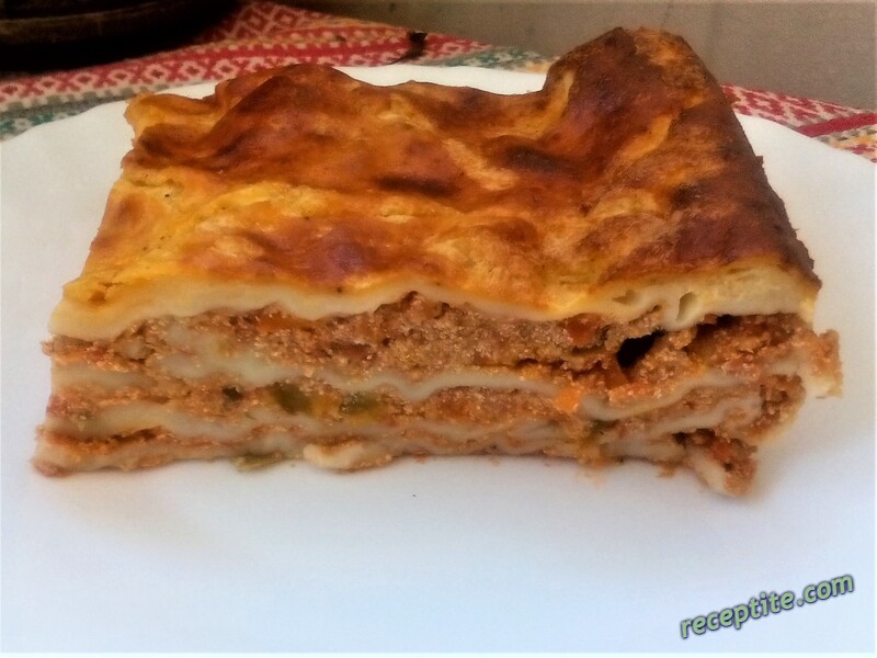 Снимки към Лазаня с кайма и извара