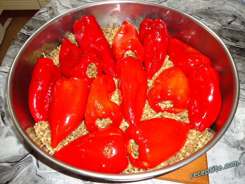 Снимки към Пълнени чушки с кайма и ориз