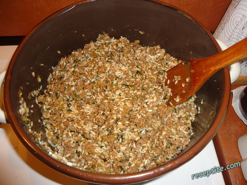 Снимки към Пълнени чушки с кайма и ориз