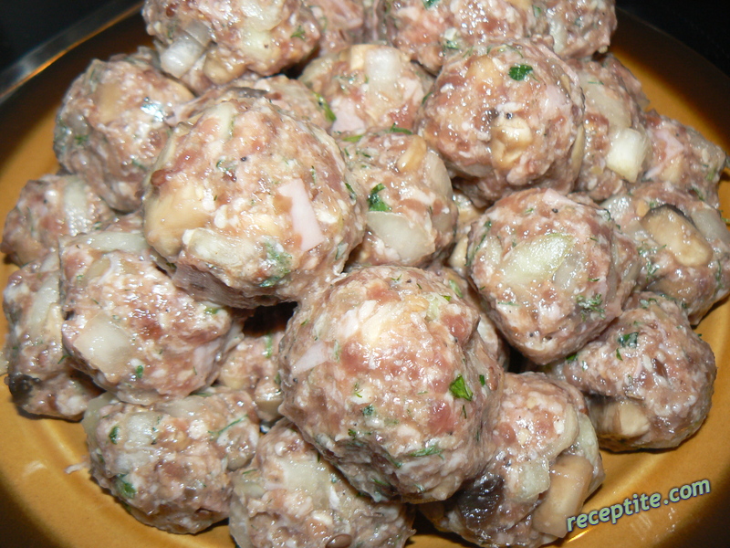 Снимки към Зеленчукова супа с кюфтенца и гъби