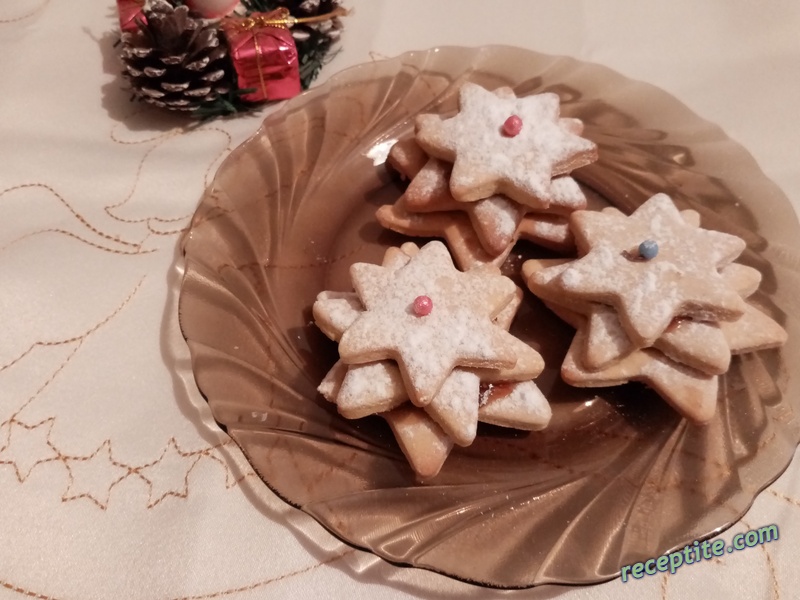 Снимки към Елхички от медено тесто
