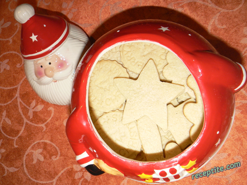 Снимки към Коледни релефни бисквитки