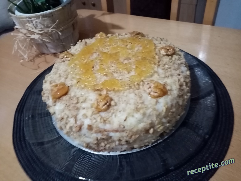 Снимки към Торта Медовик