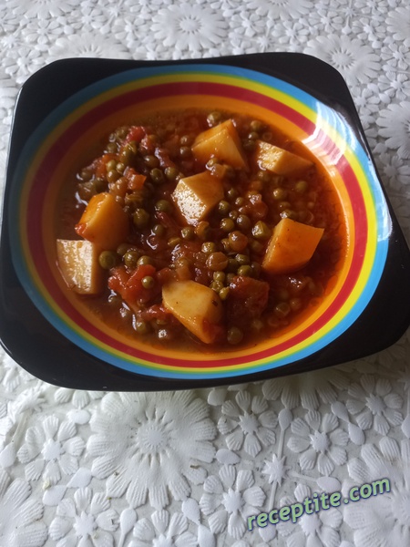 Снимки към Грах с картофи